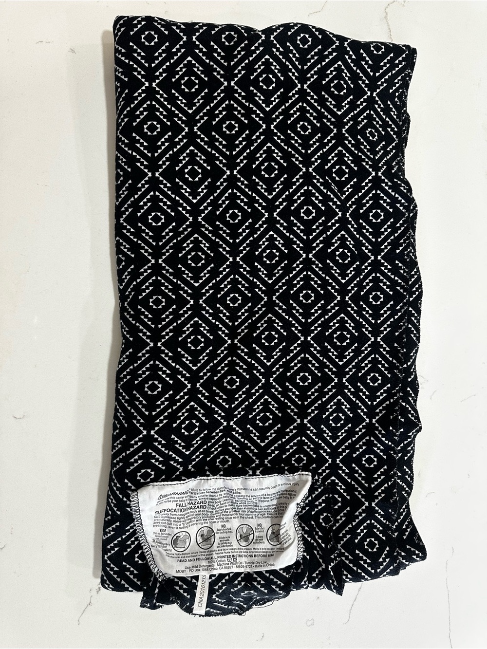Black & White Moby wrap